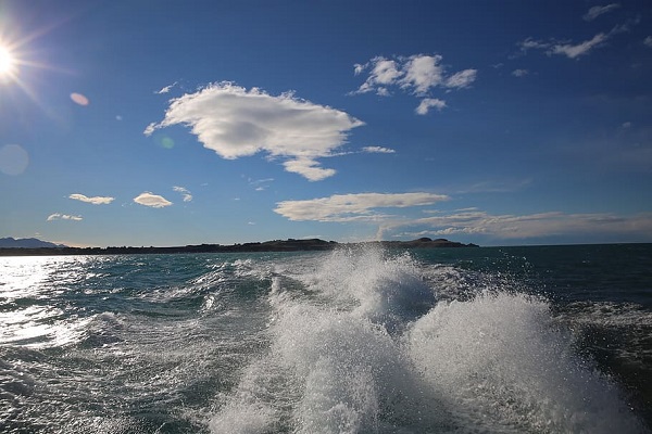 梦见海水涨潮什么意思 梦见海水涨潮好不好