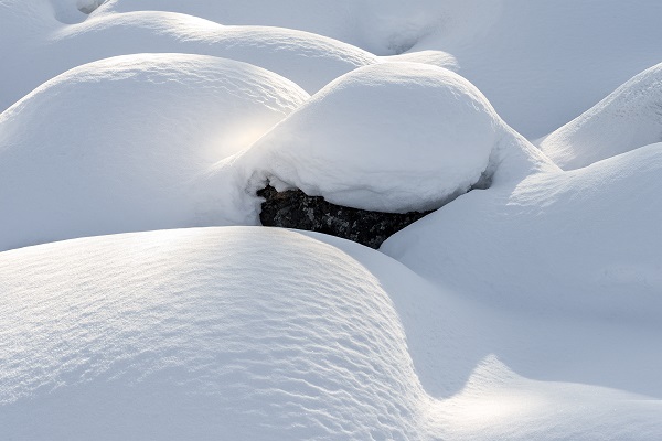 梦见新雪堆积预示什么 梦见新雪堆积有什么征兆