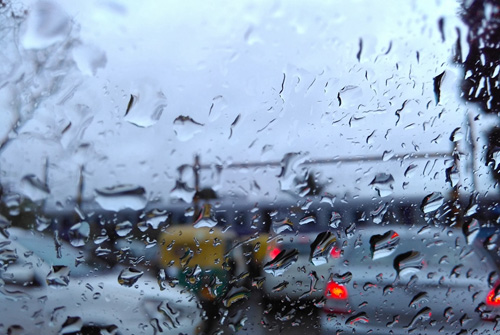 下雨天的诗句 下雨天的优美简短诗句